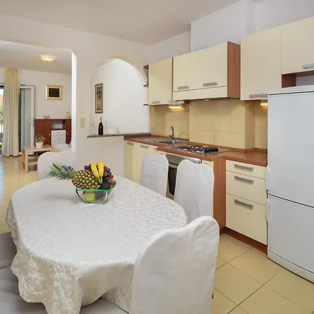 Apartment Roko - Charme Holidays Supetar